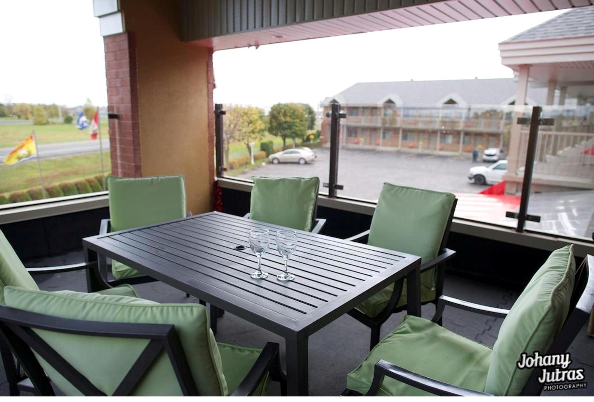 Hotel-Motel Drummond Drummondville Exterior photo