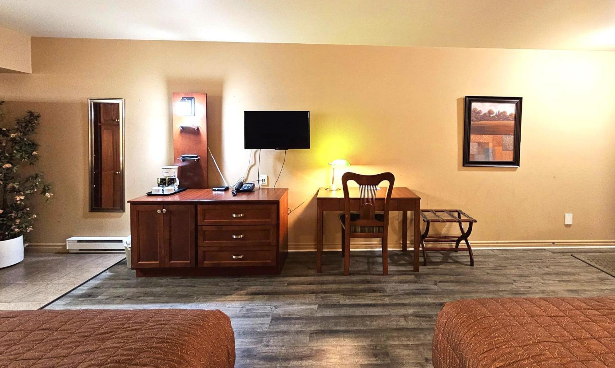 Hotel-Motel Drummond Drummondville Room photo